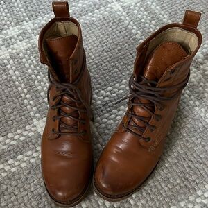 Frye Veronica Combat Boot - Cognac- 6
